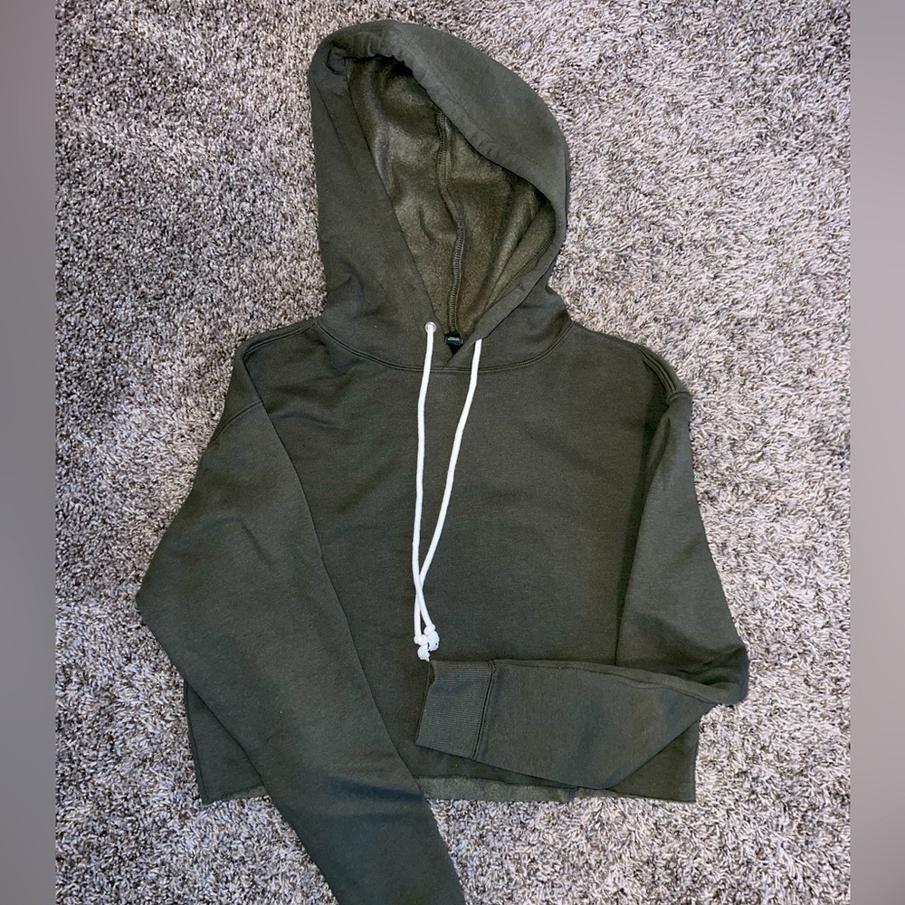 Cropped olive green hooded sweatshirt, size small